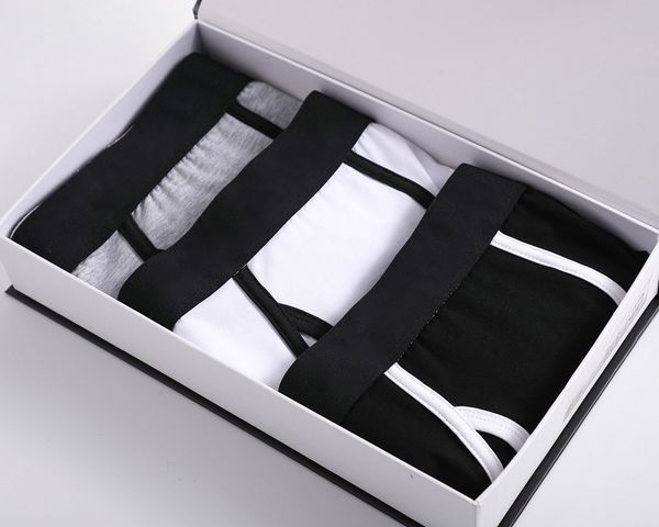 

2020 designer men's underwear classic brand style luxury fashion smooth fit not tight comfortable no curling three boxes dh_fil, Black;white