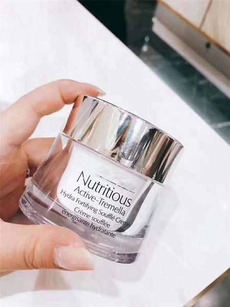 

famous skin care cream nutritious facial cream brand el hydra fortifying blows cream apply am and pm 50ml ing, White