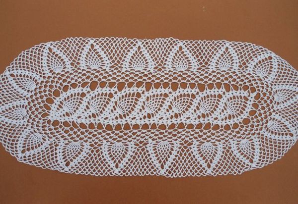 

1pcs oval crochet doily, white oval doily, crochet table runner, large crochet doily, lace tablecloth , 28" x, Black
