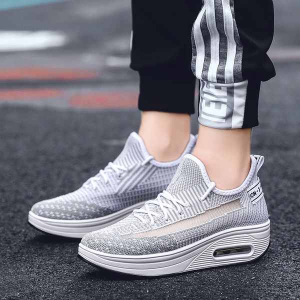 

2019 summer new style with holes breathable comfortable athletic shoes lightweight lace-up low running shoes versatile fashi, Black