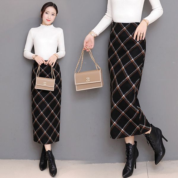 

2019 autumn and winter new women's slim retro plaid thick woolen skirt in the long paragraph after the split bag hip skirts, Black