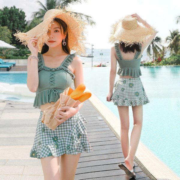 

2020 new womens swimming clothes split conservative boxer swimsuit female student korean-style bikini, White;black