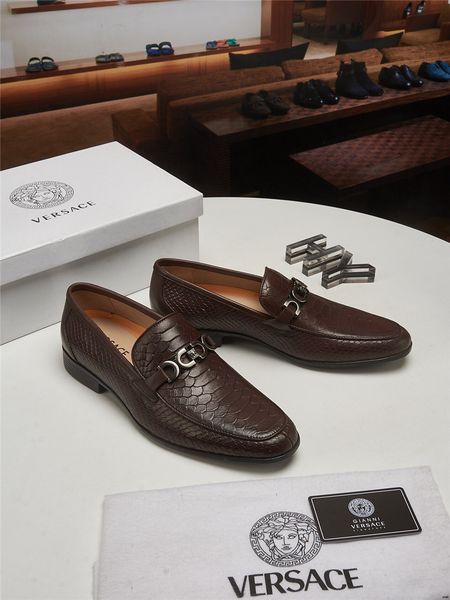 

18ss дизайнеры 2019 мода острым носом туфли туфли повседневная свадьба туфли натуральная кожа мужчины квартиры мягкие прохладные мокасины, Black