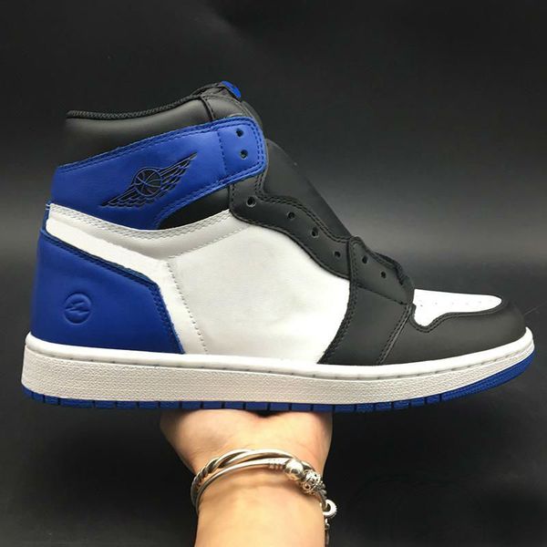 

1 high og banned bred toe mens basketball shoes homage to home chicago royal blue men sports designer sneakers new