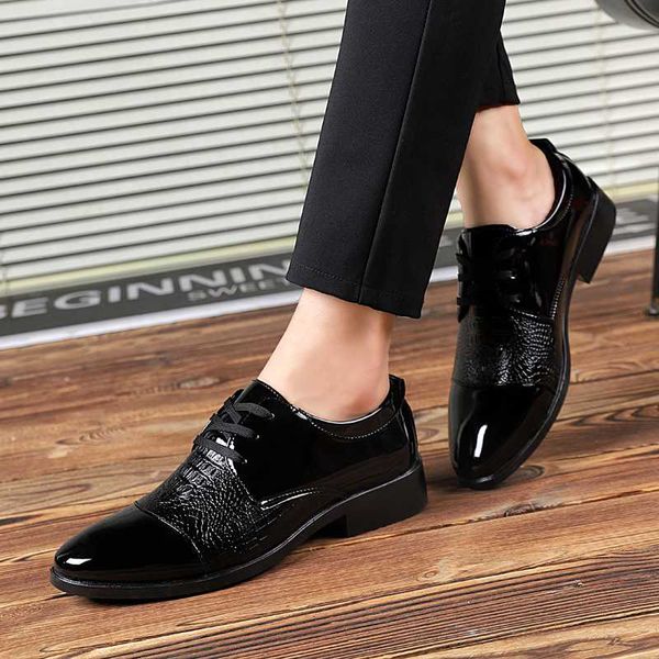 

chaussure homme sneakers men leather dress shoes outdoor pointed toe business formal men office lace-up oxford shoes zapatos iv, Black