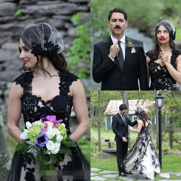 

New Gothic Black and White Wedding Dresses V Neck Short Front Long Back Boho Garden Bridal Gown Hot Sale