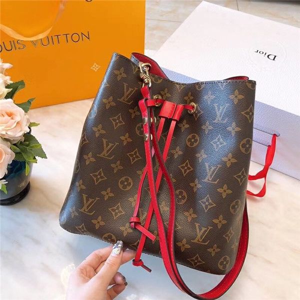 

Bolsa de Ombro bags_shoes_dong