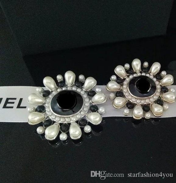 

2017 women's ladies females brand stamped punk pearls circle round brooches pins with box 2colors ing, Gray