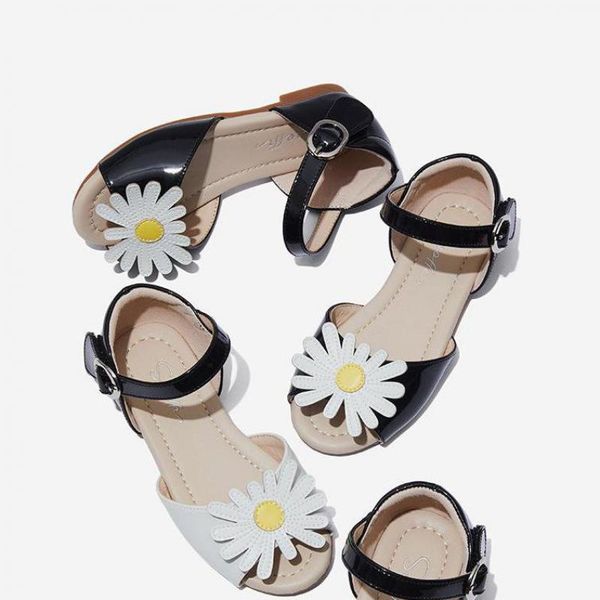 

summer japan style girl kids children upper cute chrysanthemum applique sandal beach sandals contrast color open-toes shoes, Black;red