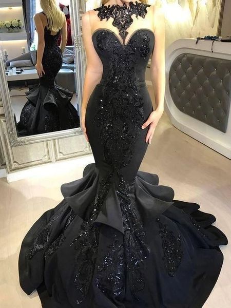 

2019 new arrival jewel neck black prom dress lace applique with sequins women evening dress with pearls fish tail mermaid prom dresses, Black;red