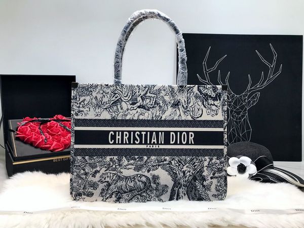 

2019 NEW Women handbags Handbag Business Women Messenger Crossbody Bag For Women bolsas wallets Cosmetic Handbags Shopping bags Backpack