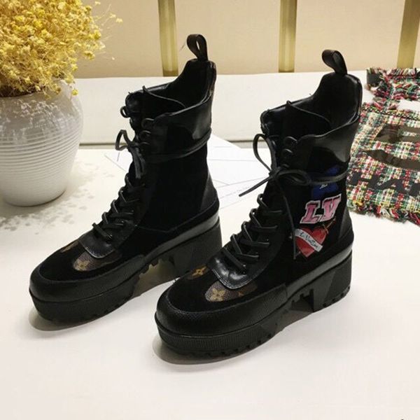 

trendlv new martin boots women's belt with thick bottom female british wind thick with wild casual short boots motorcycle boots leisure, Black