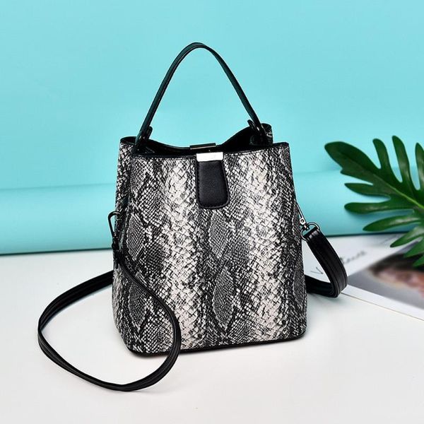 

women snake pattern hasp bucket hnadbag large capacity shoulder crossbody messenger bag bolsas femininas sac a main femm#35