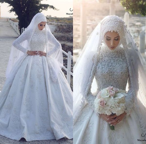 

2019 Luxury White Muslim Wedding Dresses Long Sleeve Arabic Dubai Applique Lace Bridal Gowns Sweep Train Ball Gown Wedding Dress Plus Size