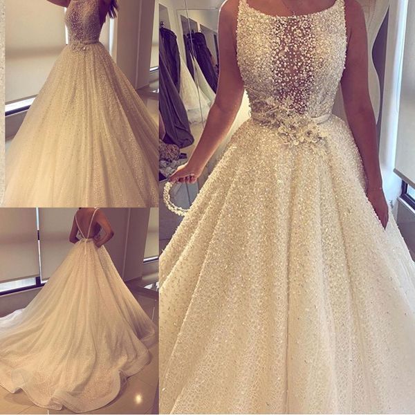 2020 Spaghetti A Line Abiti da sposa Backless Sweep Train Paillettes Perle Perline Abiti da sposa con strass Applicazioni floreali 3D Abiti da sposa