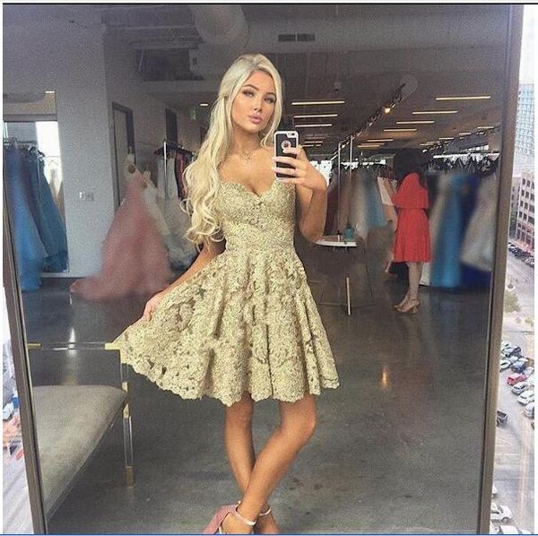 

2020 short mini a line gold homecoming dresses v neck full lace applique beaded spaghetti straps for junior cocktail party prom gowns, Red