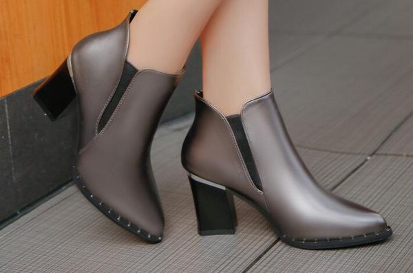 

european style contracted tide girl boots woman british style rivet boots martin boots autumn winter 2018 new high-heeled shoes, Black