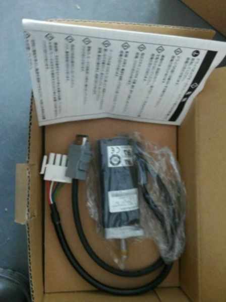 

r7m-a10030 new and original servo motor