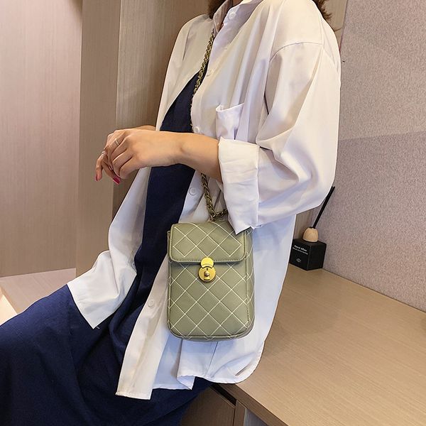 

mini linger chain mobile bag new type of women's square bag with one shoulder slant in 2019 (size