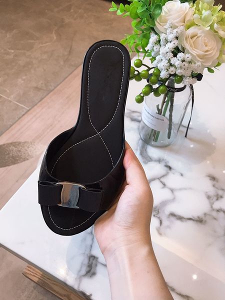 

spring and summer necessary style the latest jelly slippers exclusive bow ladies slippers with a light fragrance shoes, Black