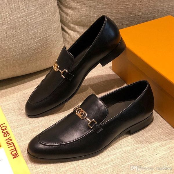 

19fw new newly men's quality patent leather shoes zapatos de hombre size black leather soft man dress shoes man flat classic oxford dak