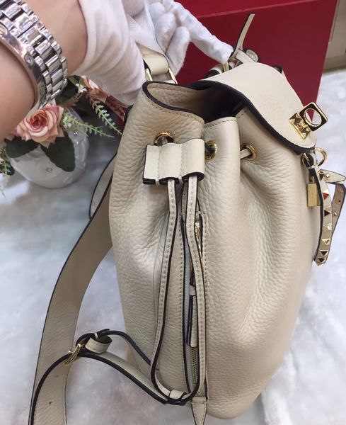 

designer handbag 2020 new fashion style woman bag backpack designer genuine soft leather with rivet lady backpack