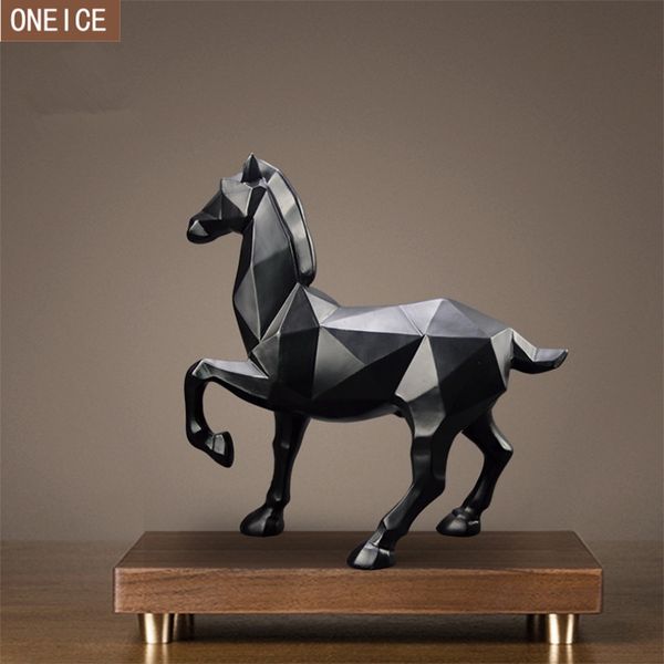 Dark Horse Sculpture Statue Resin Home Decoration Accessories Living Room Or Bedroom Geometry Horse Craft Weddingdecoration Gift Cheap Weird Gifts