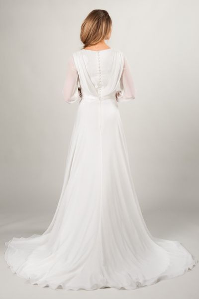 Discount 2019 A Line Chiffon Modest Wedding Dress With Long Sleeves Jewel Neck Buttons Back Women Informal LDS Bridal Gowns Custom Made Wedding Discount 2019 A Line Chiffon Modest Wedding Dress With Long Sleeves Jewel Neck Buttons Back Women Informal LDS Bridal Gowns Custom Made Wedding