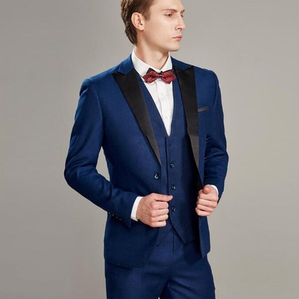 Brand New Groomsmen синего Groom Tuxedos Пик Черный отворот Мужские костюмы Свадебные Шафер Жених (куртка + брюки + жилет + галстук) L369