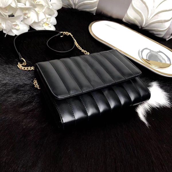 

оптовая продажа классическое письмо флип цепочка сумка старинные рельефные плеча маленькая квадратная сумка snap button messenger сумка стег