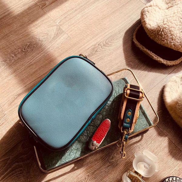 

designer luxury shoulder bag fashion high qualitu leather camera bag cfy2002101