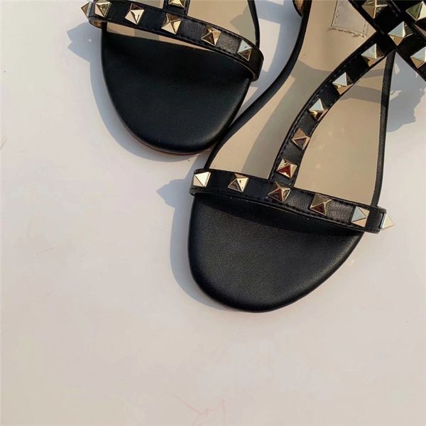 

ng luxury designer women shoes designers slipper rivet platform slide lady fashion studded fashion selling 35-41 newest, Black