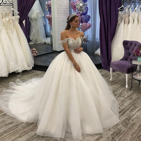 

2019 ball gown wedding dresses white sweetheart lace appliques beaded backless sleeveless sweep train plus size vestidos de novia