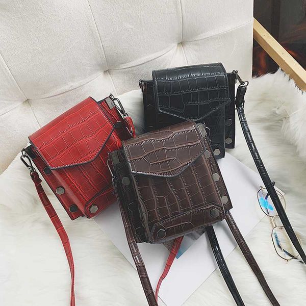 

manfuni fashion patent leather solid color shoulder bag for women rivet chain small square bag stone pattern pu messenger bags
