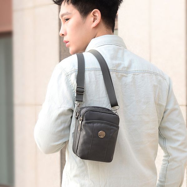 

2019 spring new style nylon waterproof lightweight men's shoulder xie bao korean-style simple solid color bai da xiao square bag