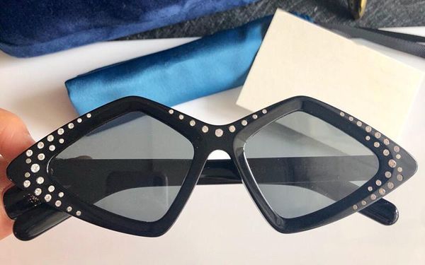 

fashion specially designer sunglasses rectangle frame avant-garde trend style glasses uv400 outdoor decorative eyewear with box, White;black