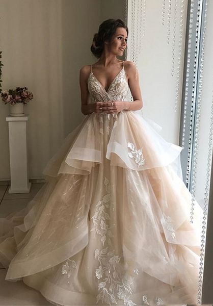 

2020 a line wedding dress spaghetti straps v neck lace appliques bridal gown elegant backless tiered skirts wedding gowns, White