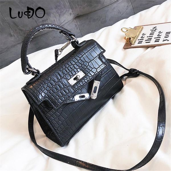 

lucdo women leather handbags mini small rivet totes bag ladies aligator evening clutch shoulder messenger bag sac v970702