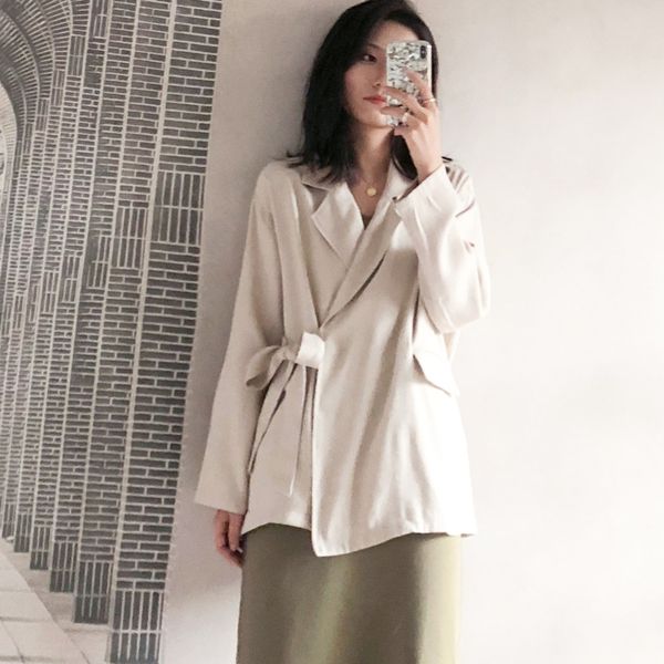 

ewq] 2020 spring new minimalist loose women beige jacket korea long sleeve lace ladies office coat suits outwear, White;black