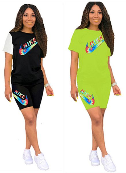 

женка поѬивна одежда  коѬокими Ѭђкавами из двђ аей поѬивнй ком 