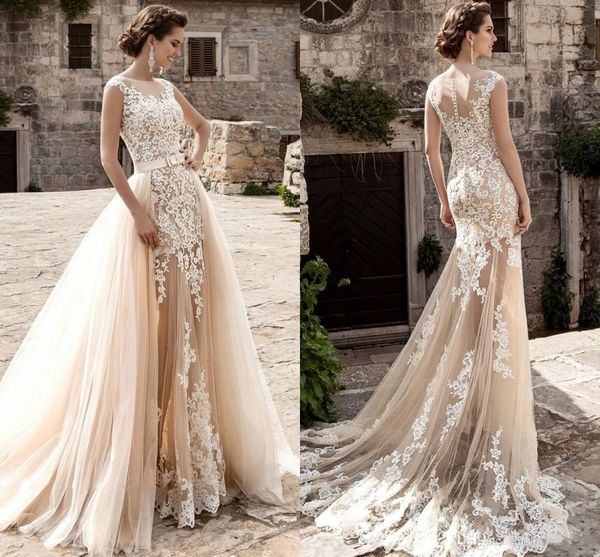 2020 Champagne Arabo Over Gonne Abiti da sposa Vedi attraverso la gonna Bottoni sul retro Abiti da sposa con applicazioni in pizzo vintage con strascico rimovibile