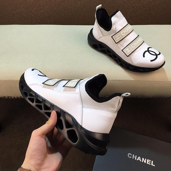 

Men Shoes Bottes Chaussures pour hommes Runner Skull Vintage Male Footwear Ch@nel Fashion Men Sneakers Breathable Athletic Trainers Sports