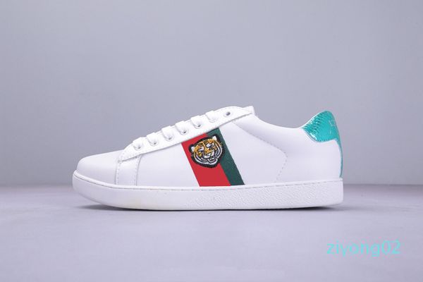 

2019 classic triple black white men women casual shoes red flat bottom fashion luxury sneakers desiger shoe 36-45 z02