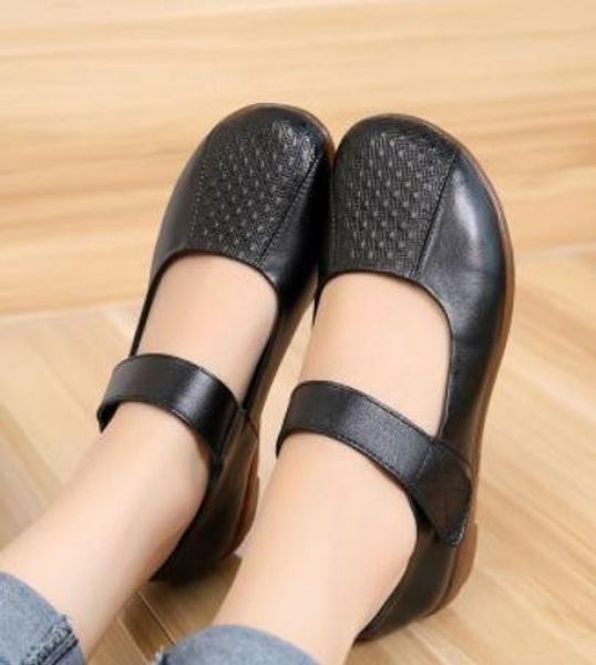 

2019 women's shoes in spring and autumn with new style low heel round head #104, Black