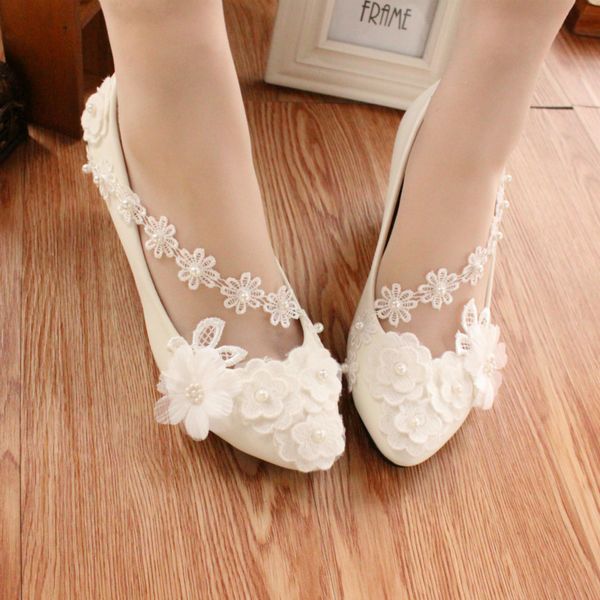 

2019 white anklet flowers bridesmaids shoes high-heel photo portrait wedding dress shoes low-heeled pearl wedding girl