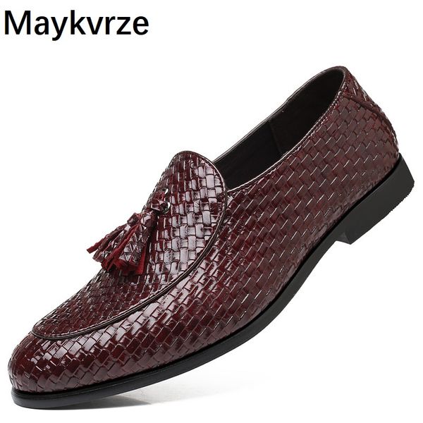 

europe and american men's shoes leather tide fashion woven pointed toe wild tassels plus size 38-48 male flats man casual shoes, Black