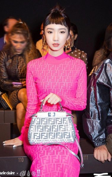 

высокое качество [spot real shot] 2019 осень тонкий с длинными рукавами письмо вязать колено длинная юбка женский тонкий темперамент высоког, Black;gray