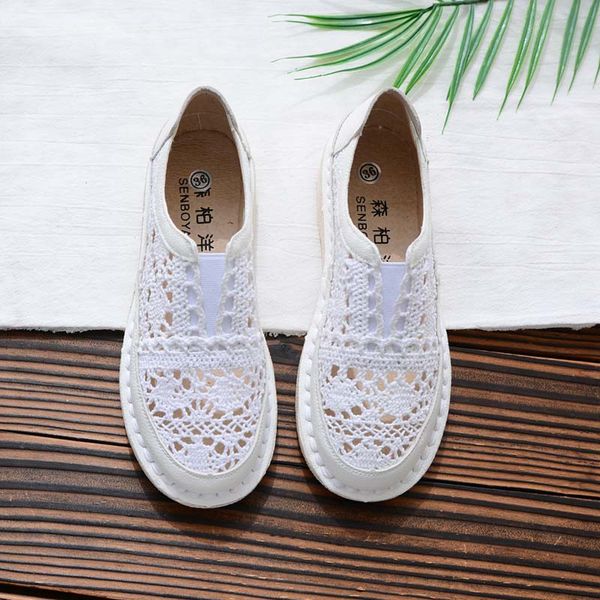 

2019 new baotou flat openwork lace women's shoes, Black