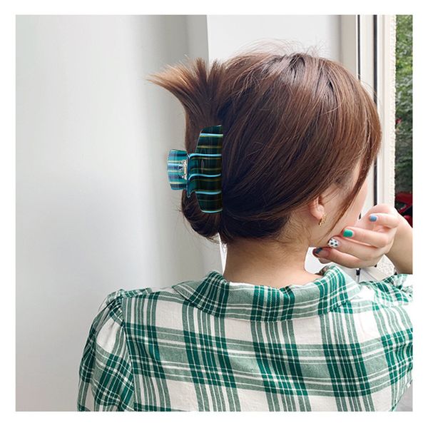 

10pcs/lot sale big size 10cm large acetate striped hair claws crab women female simple grasp clip make hair styling tools 6 colors, Slivery;golden