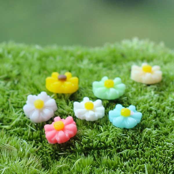 

красочные маленькие маргаритки микро пейзаж украшения сад diy представьте себе эту маленькую смолу ромашку, расположенную на покрытой мхом з